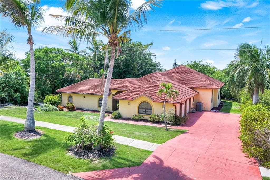1841 Olds CT MARCO ISLAND, FL 34145