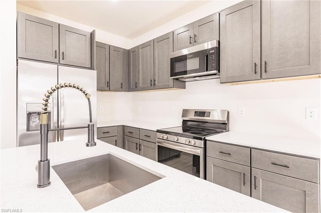 2519 56th ST W LEHIGH ACRES, FL 33971