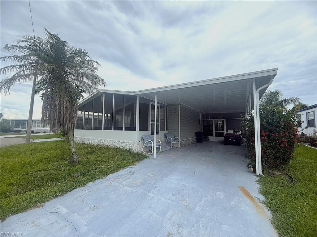 455 Jacaramba CT NORTH FORT MYERS, FL 33917