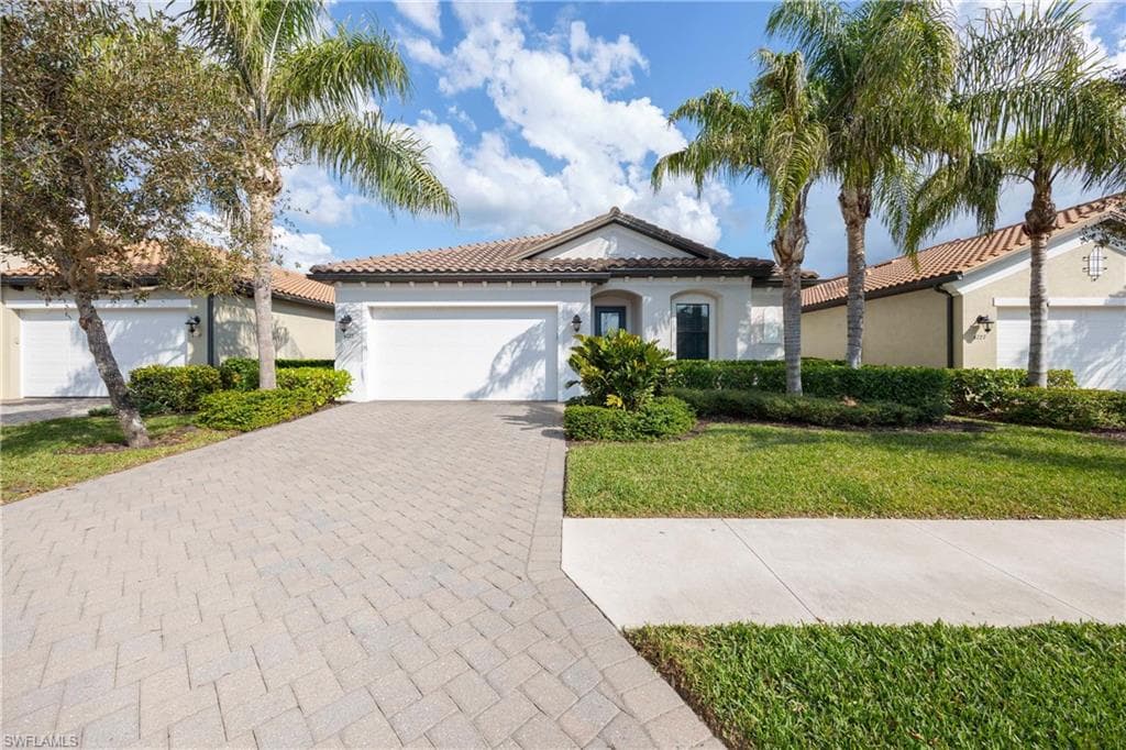 4723 Abaca CIR NAPLES, FL 34119