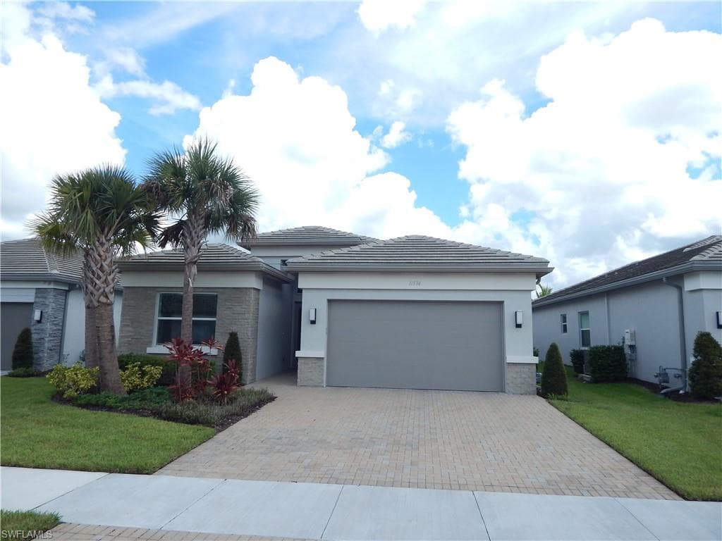 11536 Jacaranda DR NAPLES, FL 34120