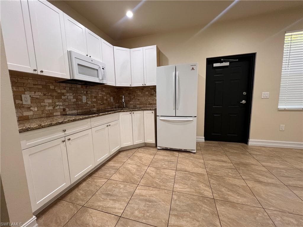 5301 Coronado PKWY 102 B NAPLES, FL 34116