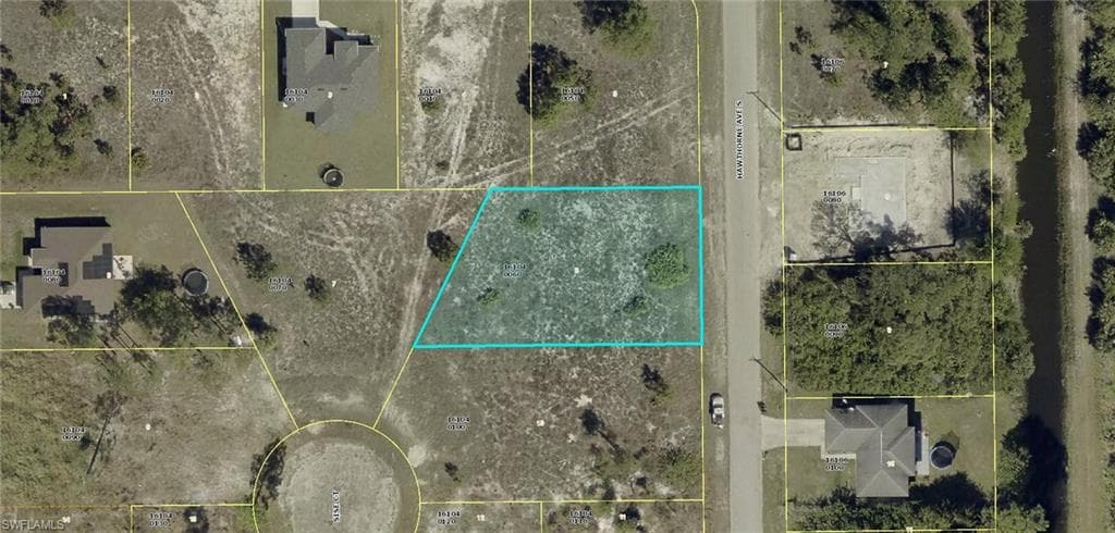 664 Hawthorne AVE S LEHIGH ACRES, FL 33974