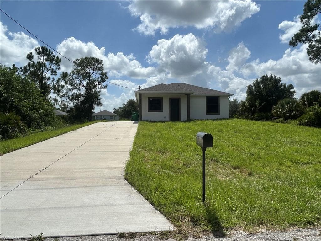 5005 Gramercy RD LABELLE, FL 33935