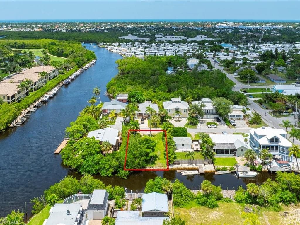 2977 Poplar ST NAPLES, FL 34112