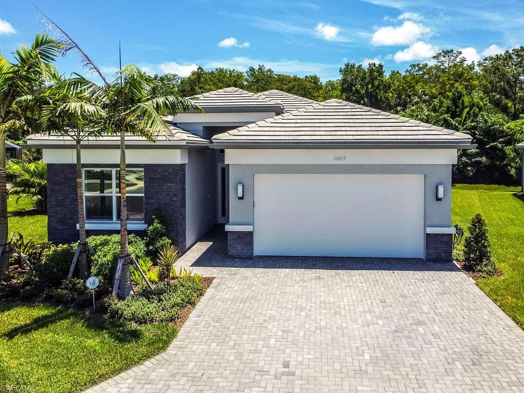 11417 Jacaranda DR NAPLES, FL 34120