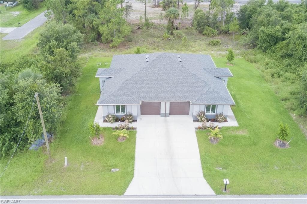 807 W 12th ST LEHIGH ACRES, FL 33972