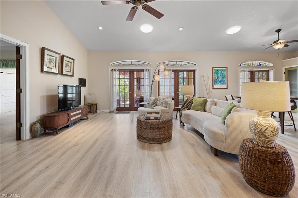 1320 Bayshore DR ENGLEWOOD, FL 34223