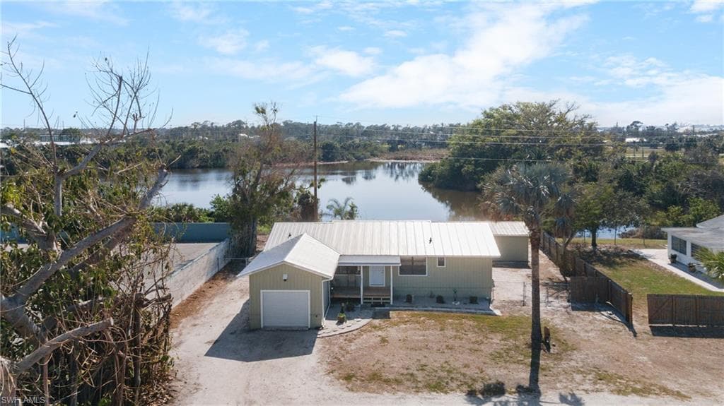 1493 New Point Comfort RD ENGLEWOOD, FL 34223