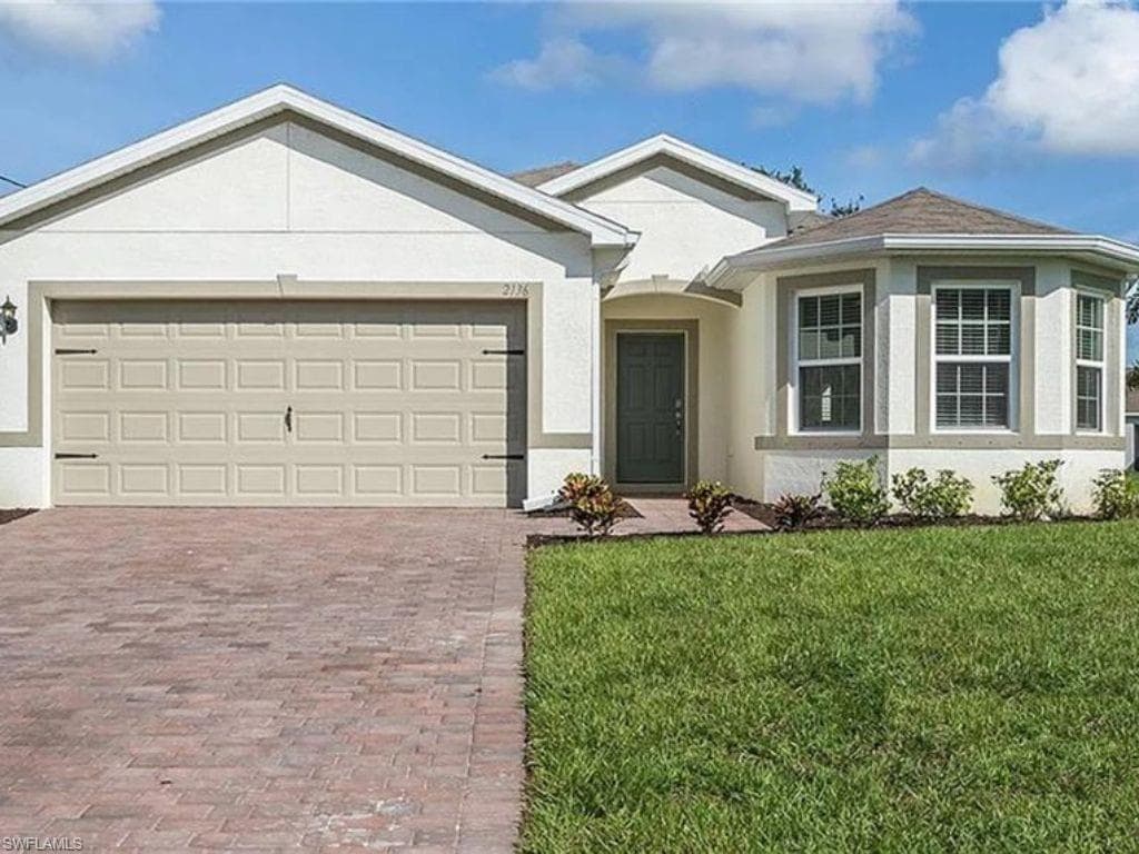 17541 Lee RD FORT MYERS, FL 33967