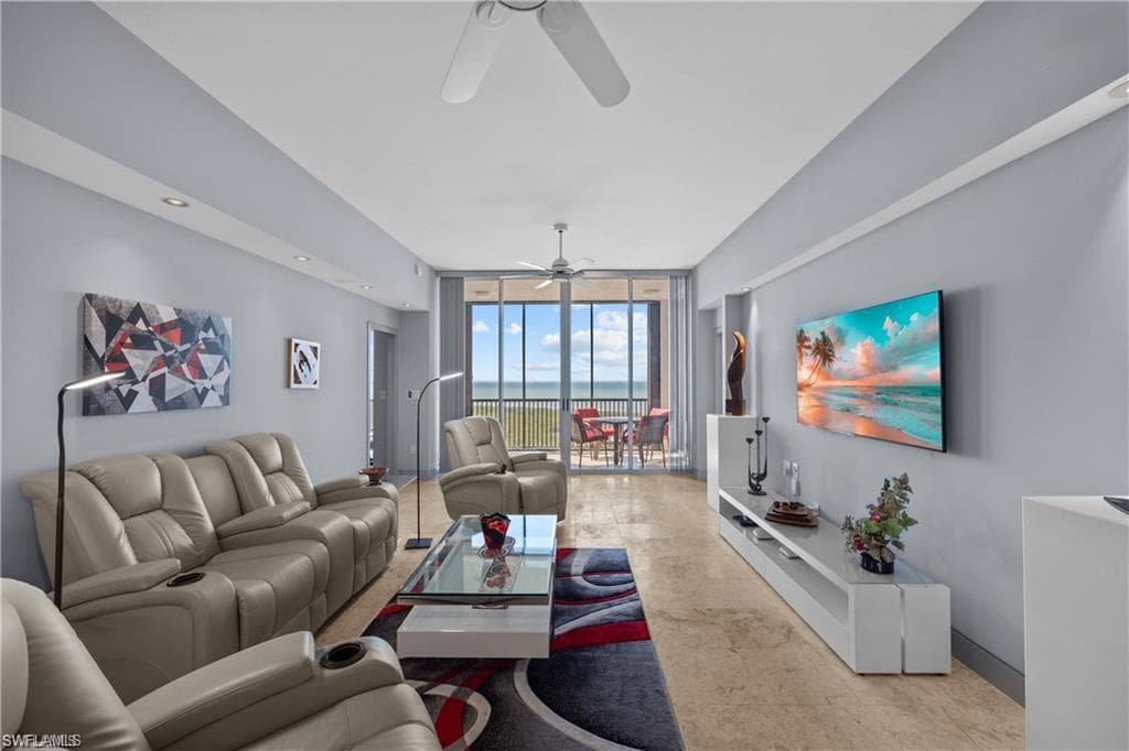 6825 Grenadier BLVD PH 4 NAPLES, FL 34108