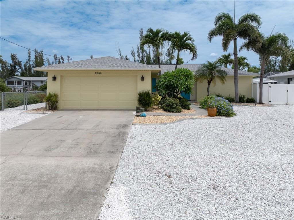 5258 Genesee PKWY BOKEELIA, FL 33922