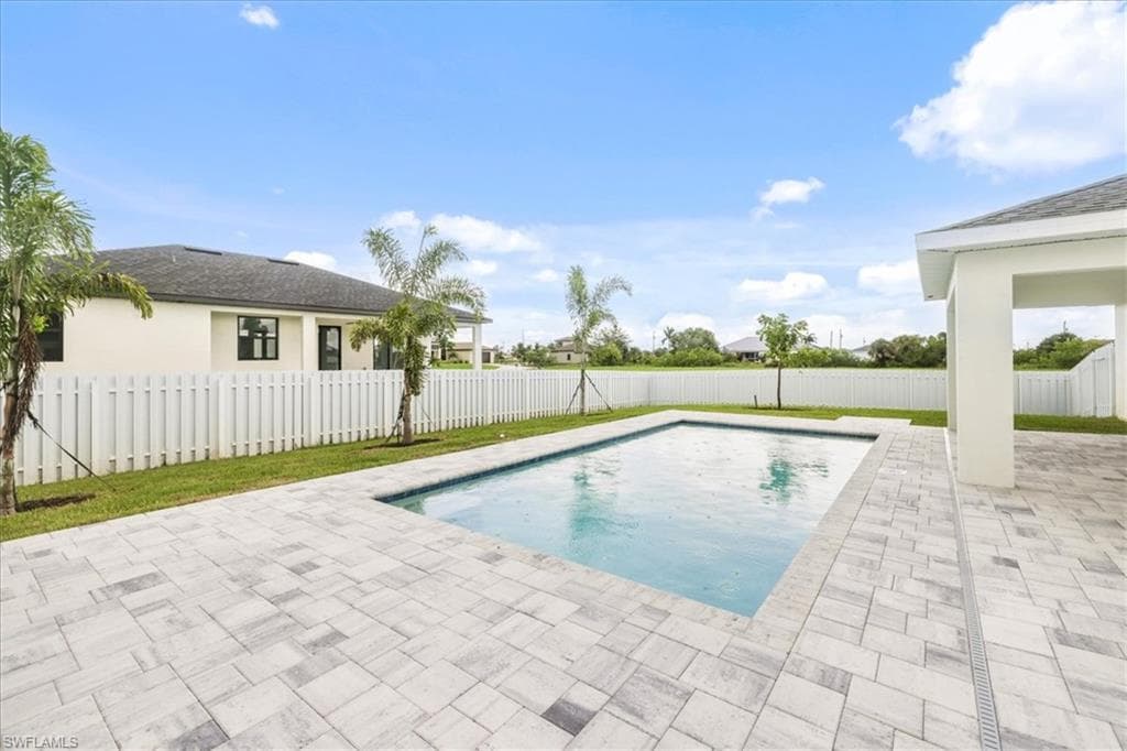 1136 NW 9th TER CAPE CORAL, FL 33993