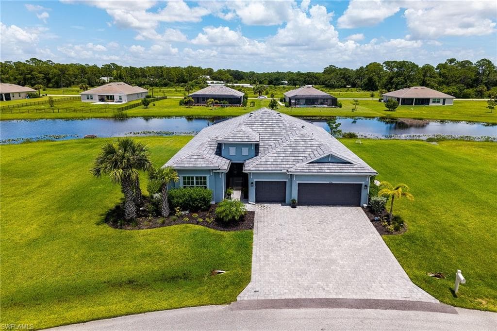 17190 Serengeti CIR ALVA, FL 33920
