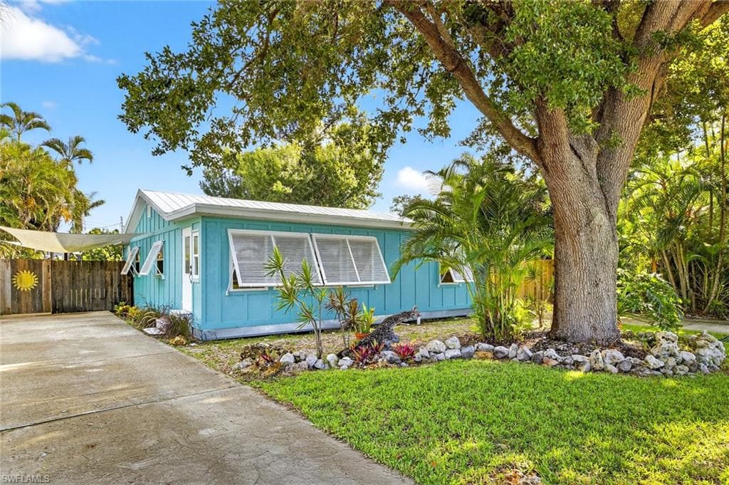 12650 Water LN FORT MYERS, FL 33908