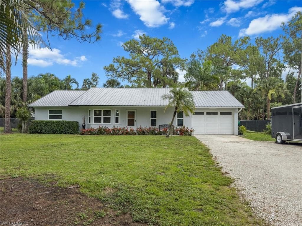 5881 Green BLVD NAPLES, FL 34116