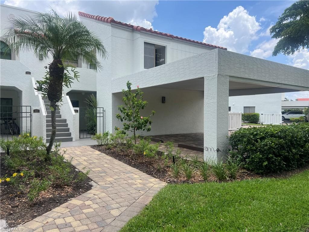 607 Beachwalk CIR 101K NAPLES, FL 34108