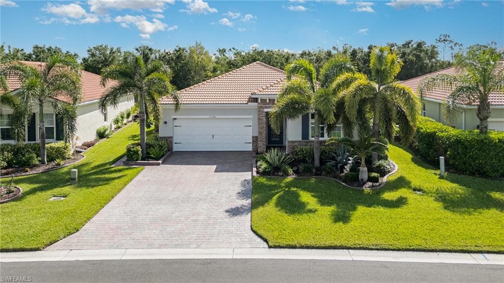 15140 Yellow Wood DR ALVA, FL 33920