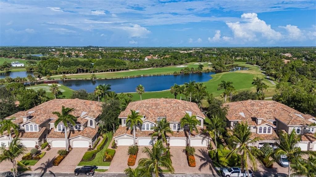 9067 Cherry Oaks TRL 202 NAPLES, FL 34114