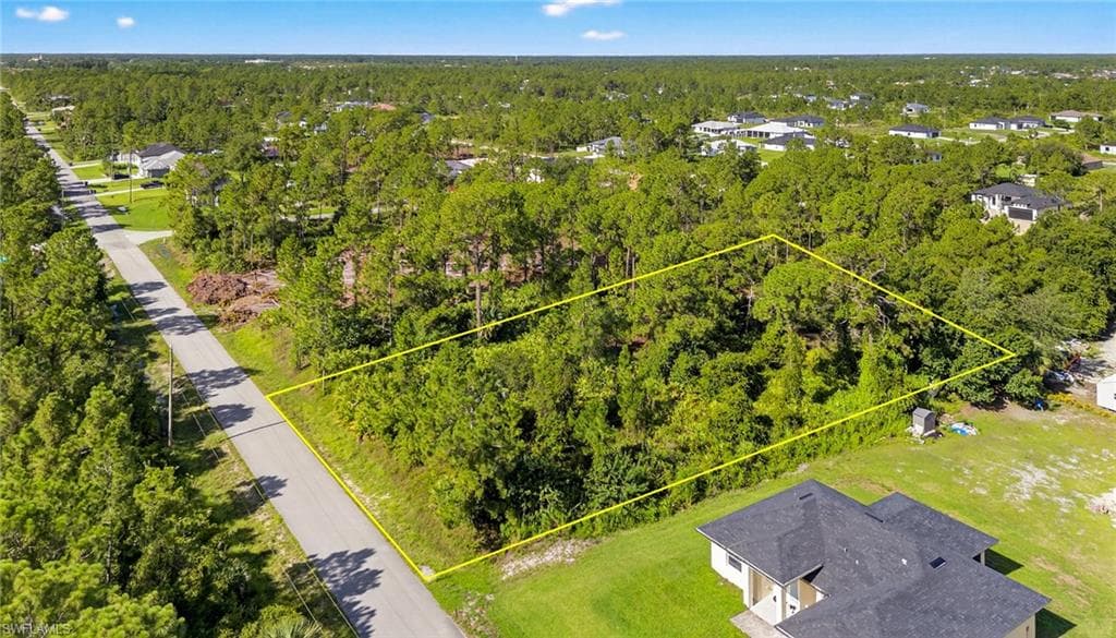 1107 Congress AVE LEHIGH ACRES, FL 33972