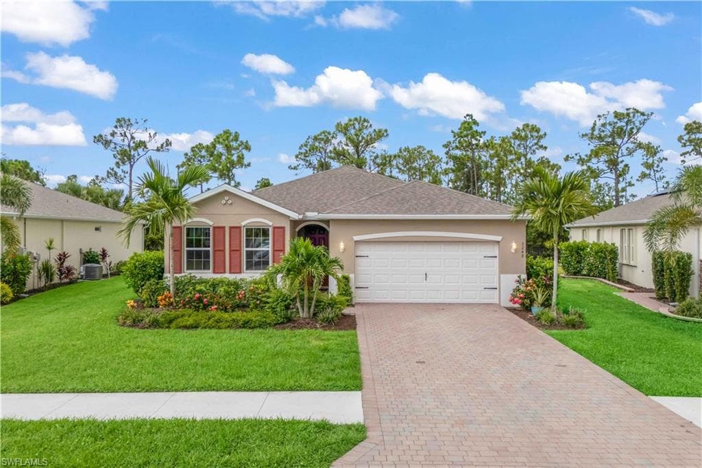 3249 Baravaldo CIR CAPE CORAL, FL 33909