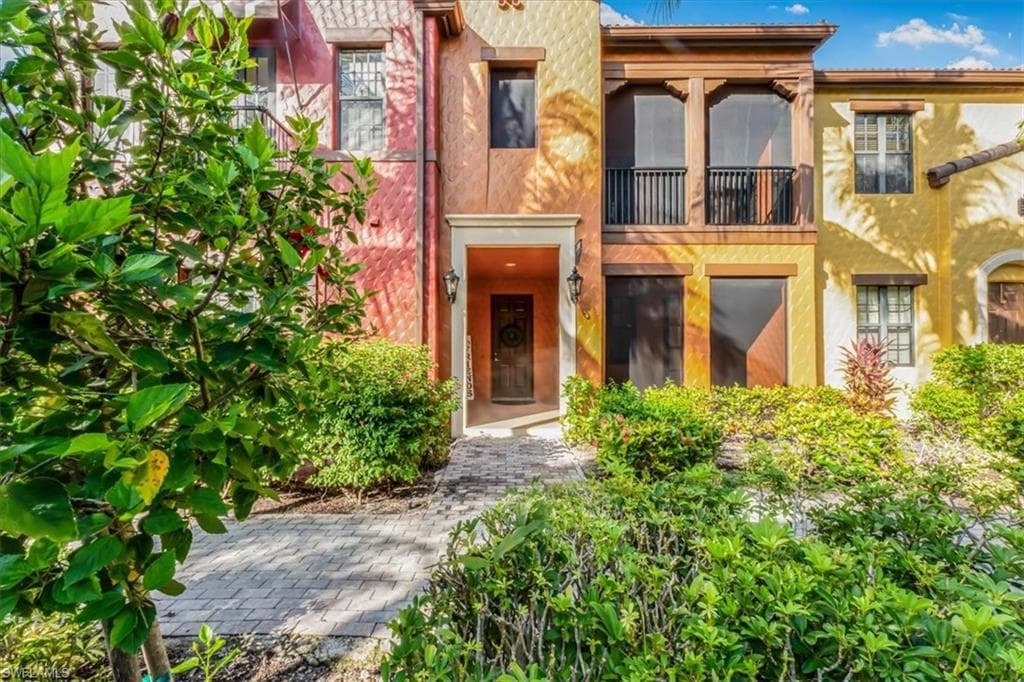 9163 Delano ST 10002 NAPLES, FL 34113