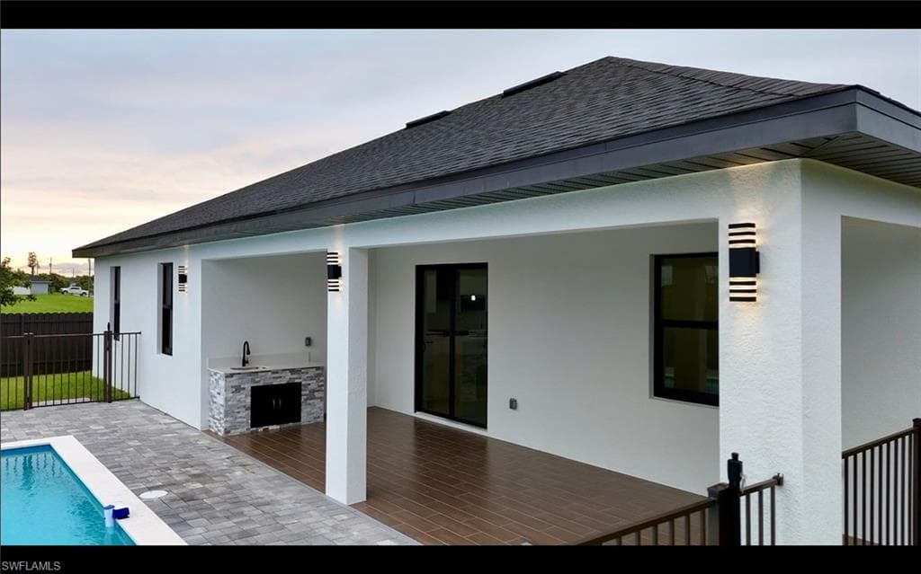 2126 26th ST CAPE CORAL, FL 33909