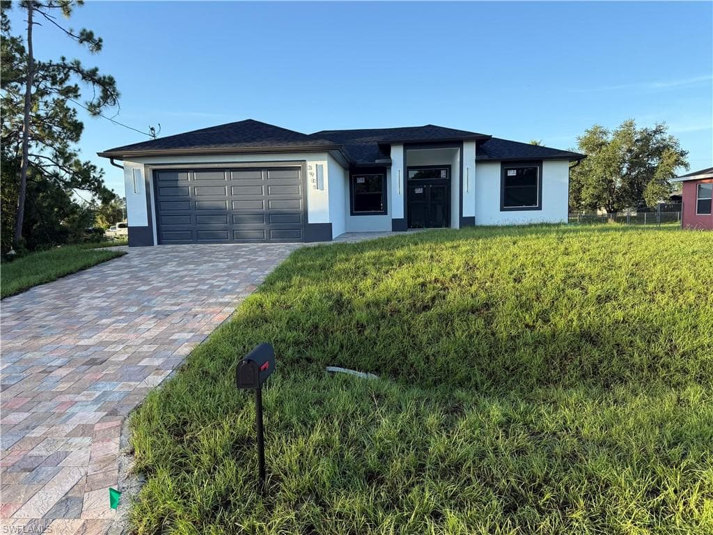 3905 33rd ST SW LEHIGH ACRES, FL 33976