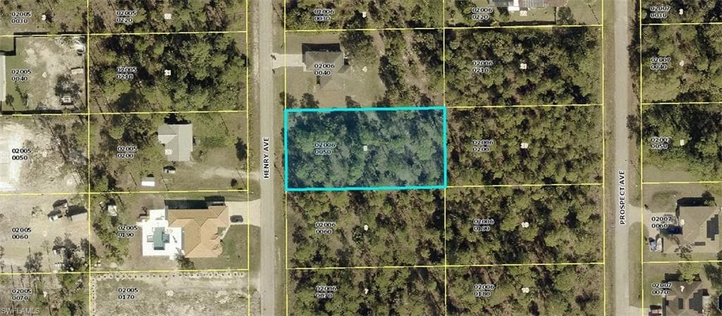 814 Henry AVE LEE, FL 33972