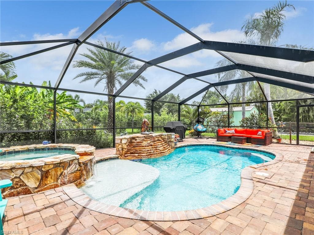 28235 Meadowlark LN BONITA SPRINGS, FL 34134