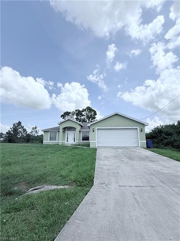 2906 24th ST SW LEHIGH ACRES, FL 33976