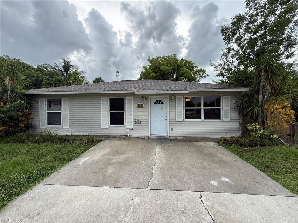 12135 Americus LN NAPLES, FL 34113