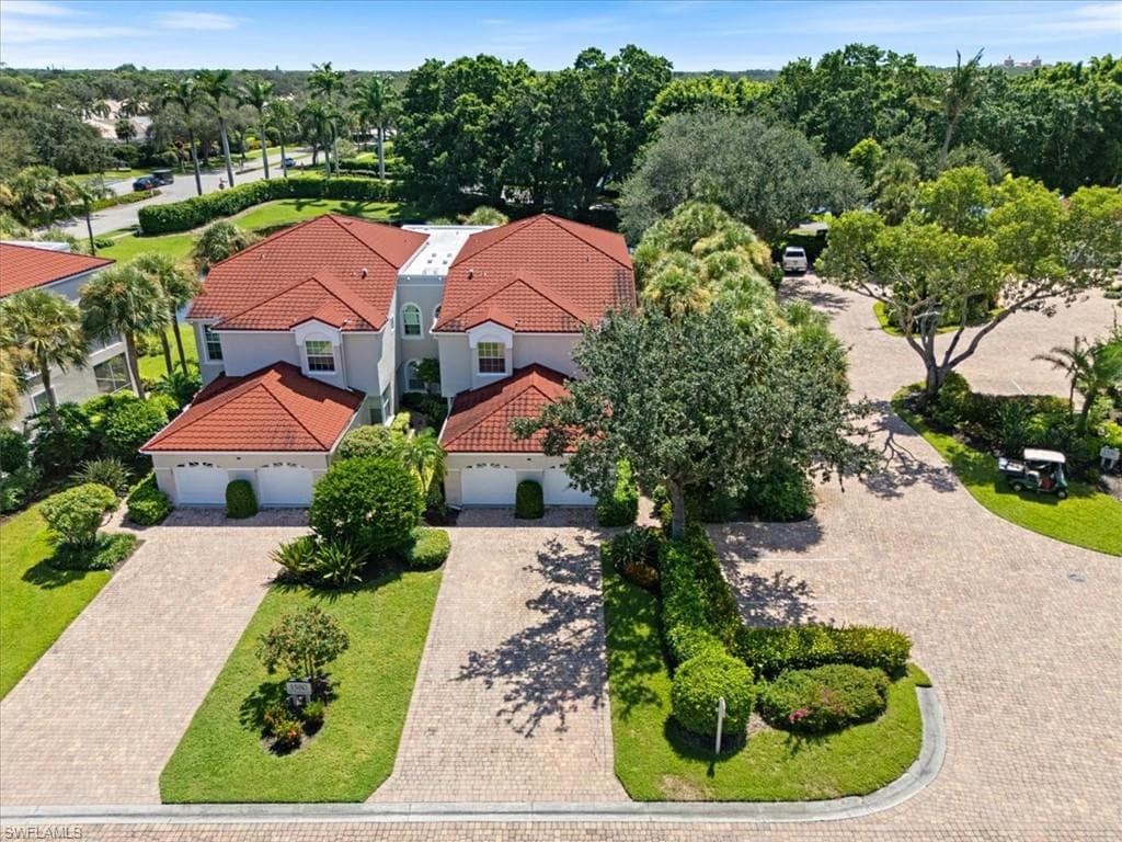1580 Clermont DR L202 NAPLES, FL 34109