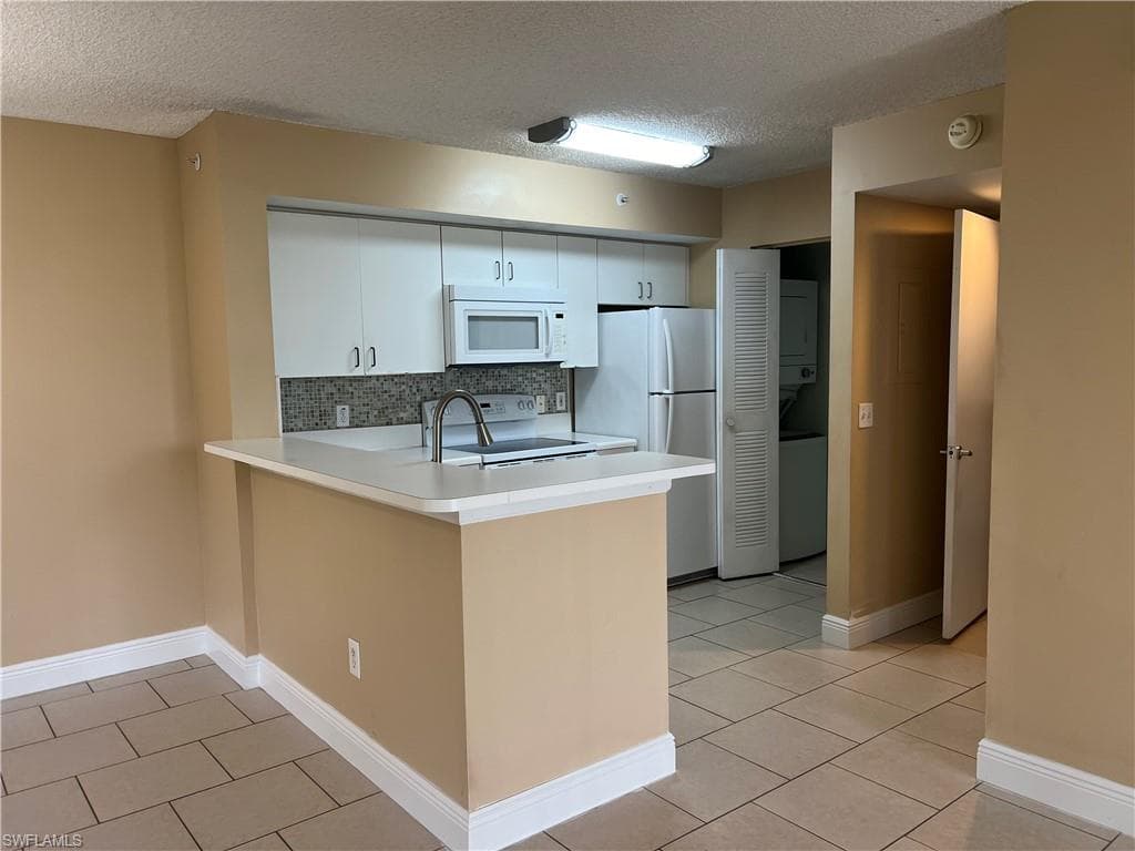 1150 Wildwood Lakes BLVD 8-108 NAPLES, FL 34104