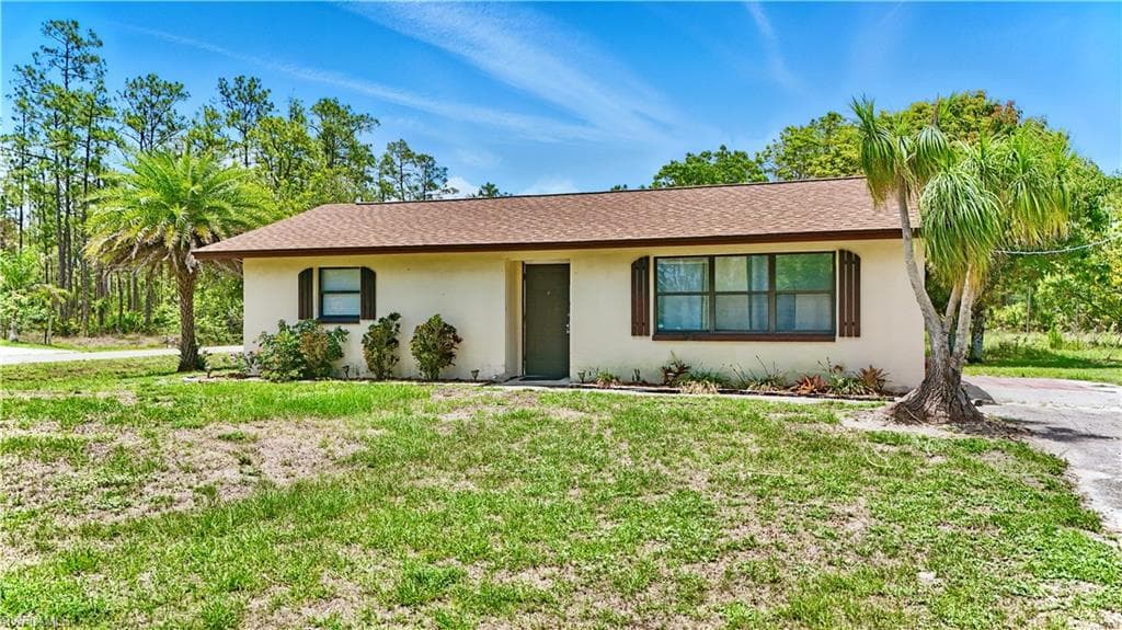 1201 E 15th ST LEHIGH ACRES, FL 33972