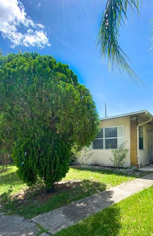 1097 San Remo AVE NAPLES, FL 34104