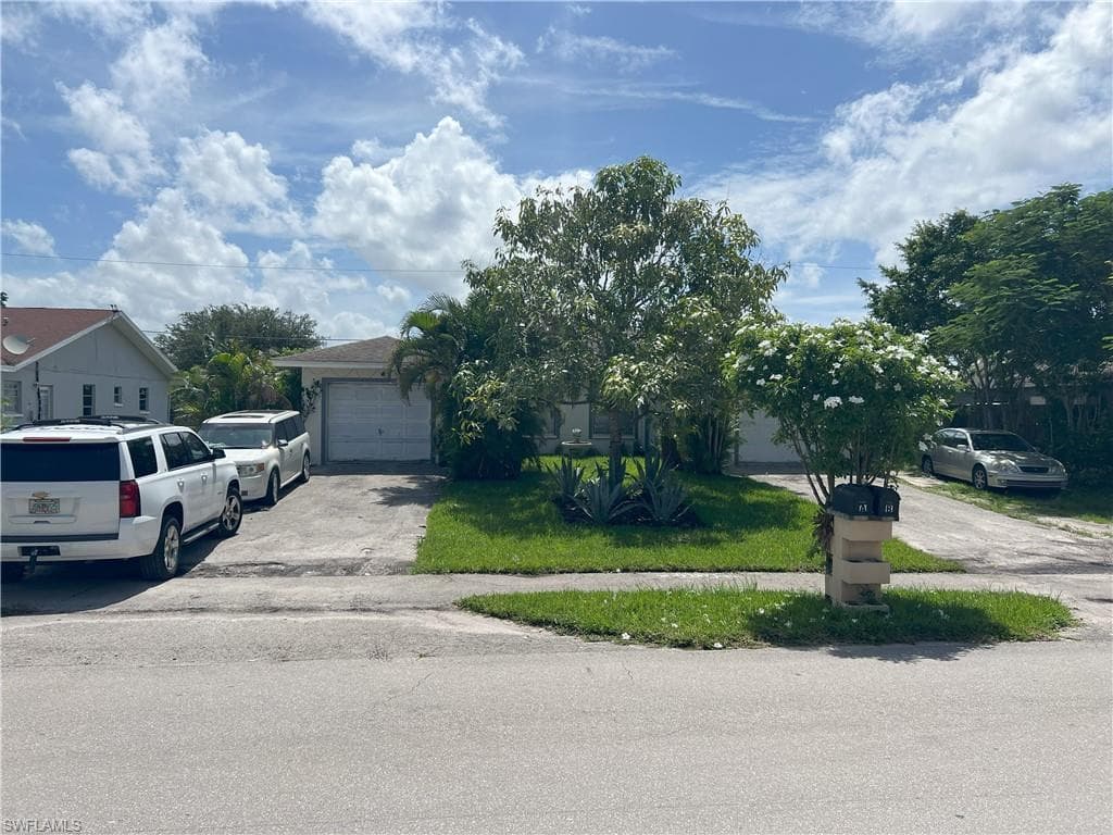 2148 Sunshine BLVD NAPLES, FL 34116