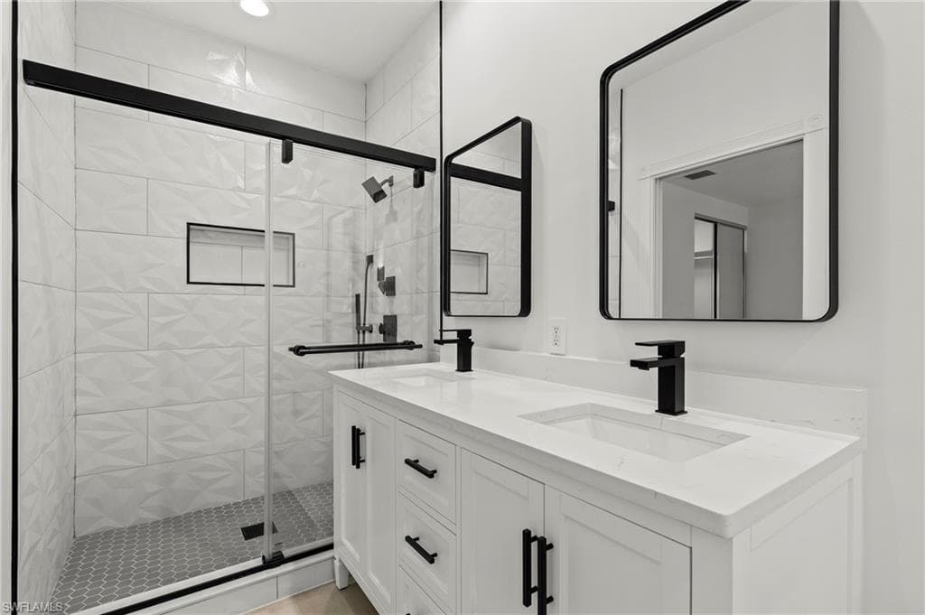 15316 Latitude DR BONITA SPRINGS, FL 34135