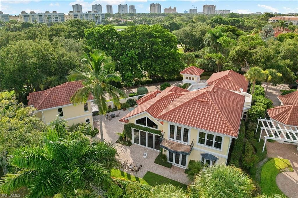 7004 Verde WAY NAPLES, FL 34108