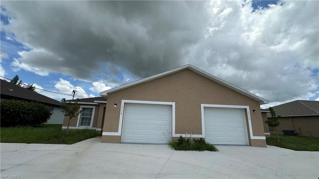 1115 Gleason PKWY CAPE CORAL, FL 33914