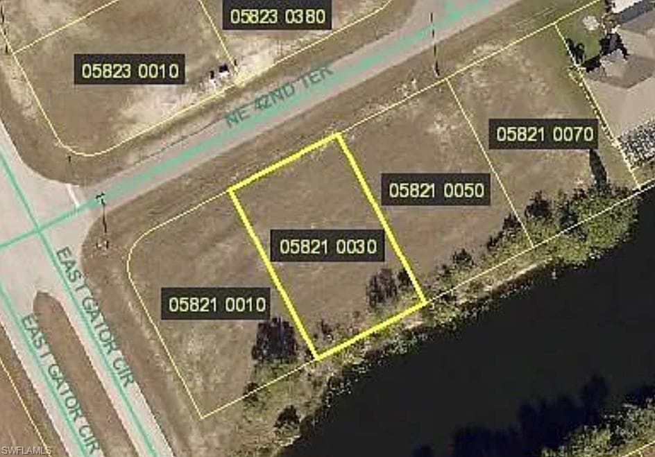 1926 NE 42nd TER CAPE CORAL, FL 33909