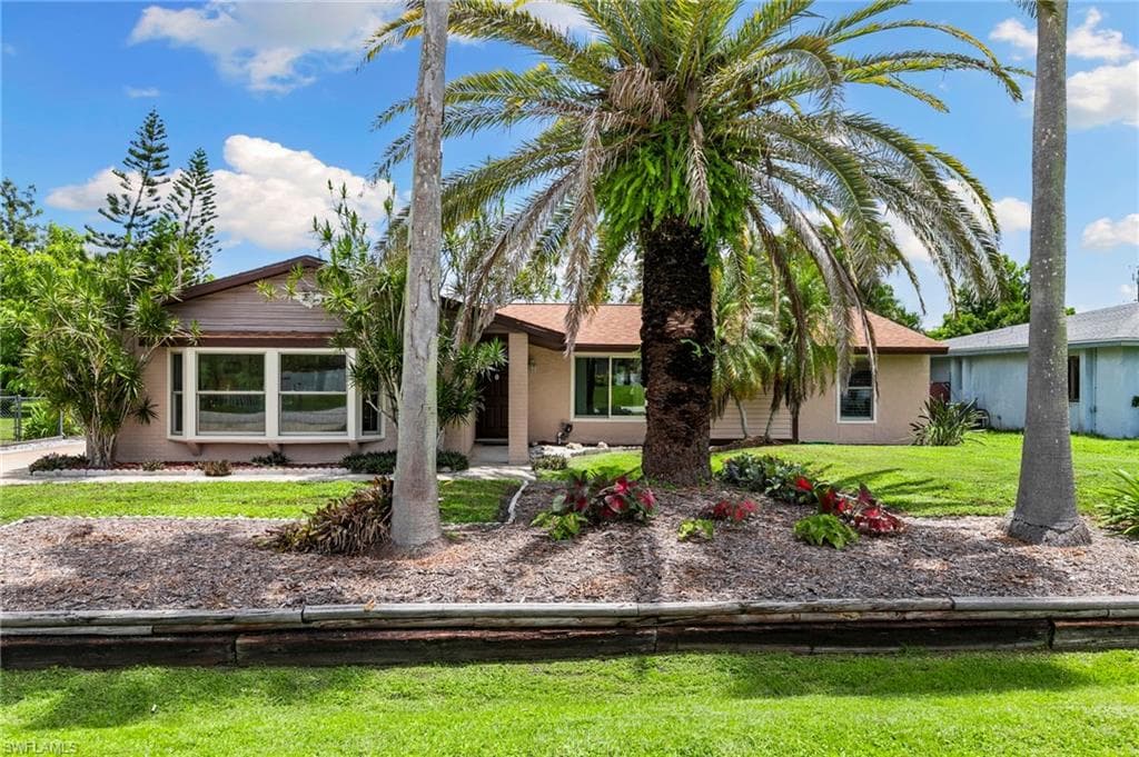19085 Coconut RD FORT MYERS, FL 33967