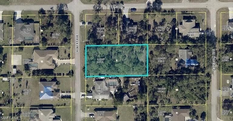 220 Robert AVE LEHIGH ACRES, FL 33936
