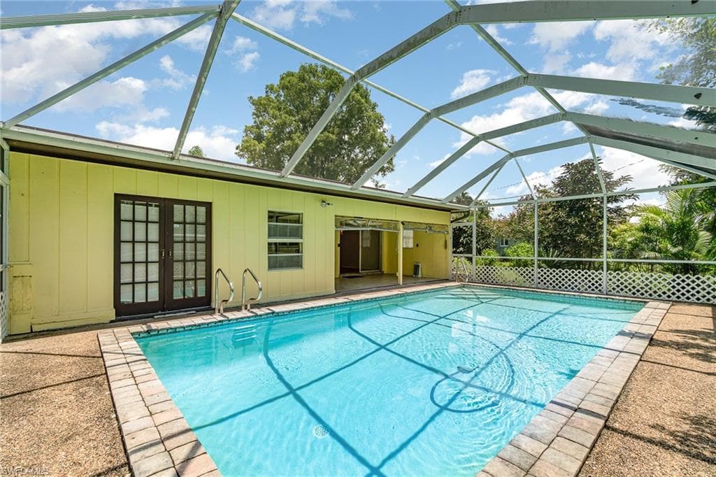 2324 Jasper AVE FORT MYERS, FL 33907