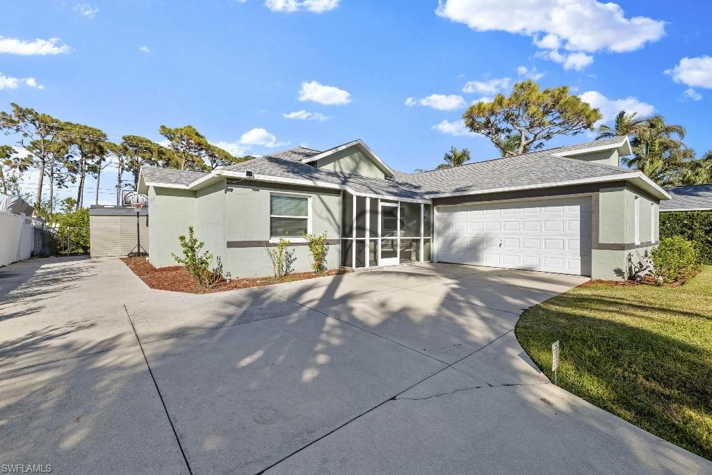 4560 Key Largo LN BONITA SPRINGS, FL 34134