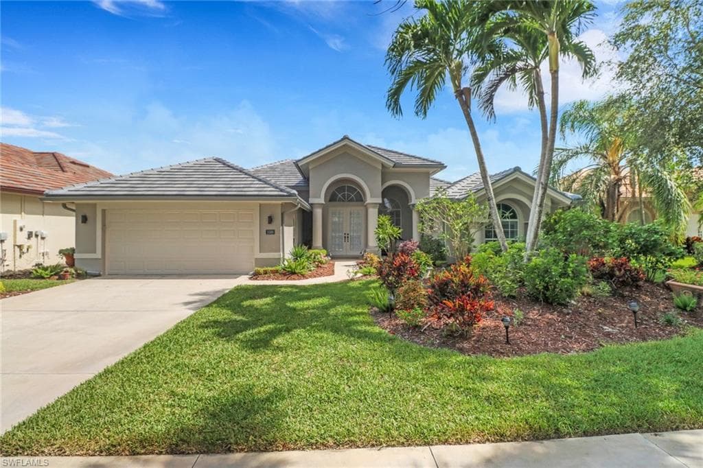 1099 Tivoli DR NAPLES, FL 34104