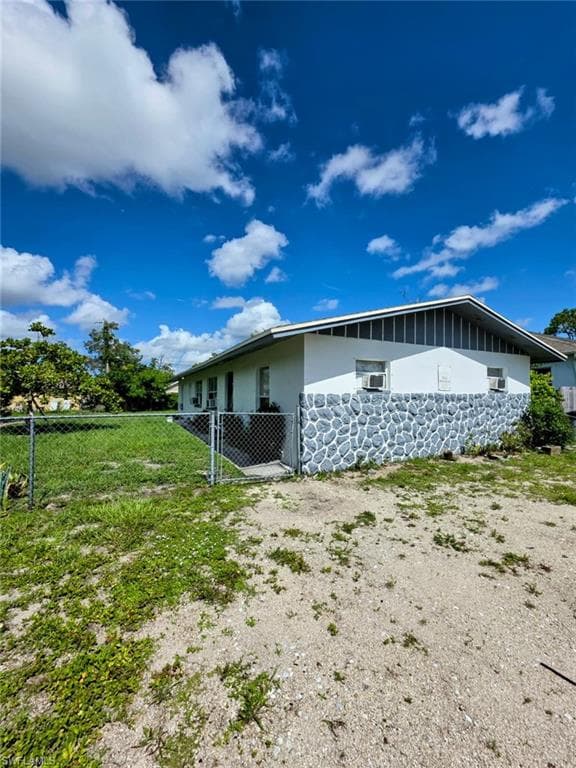 5626 6th AVE FORT MYERS, FL 33907