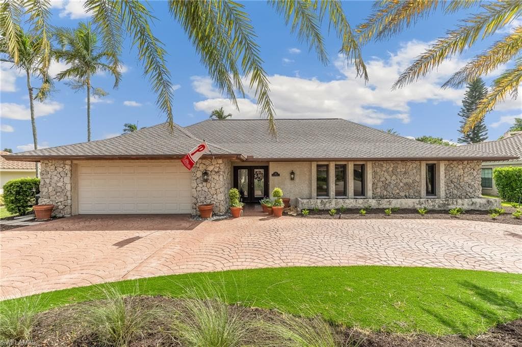 327 Torrey Pines PT NAPLES, FL 34113