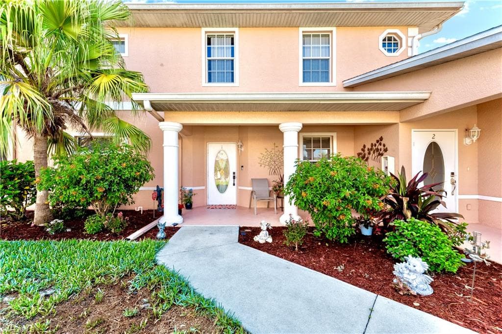 19977 Lake Vista CIR 17A LEHIGH ACRES, FL 33936