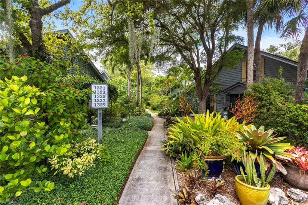 1323 Solana RD K2 NAPLES, FL 34103